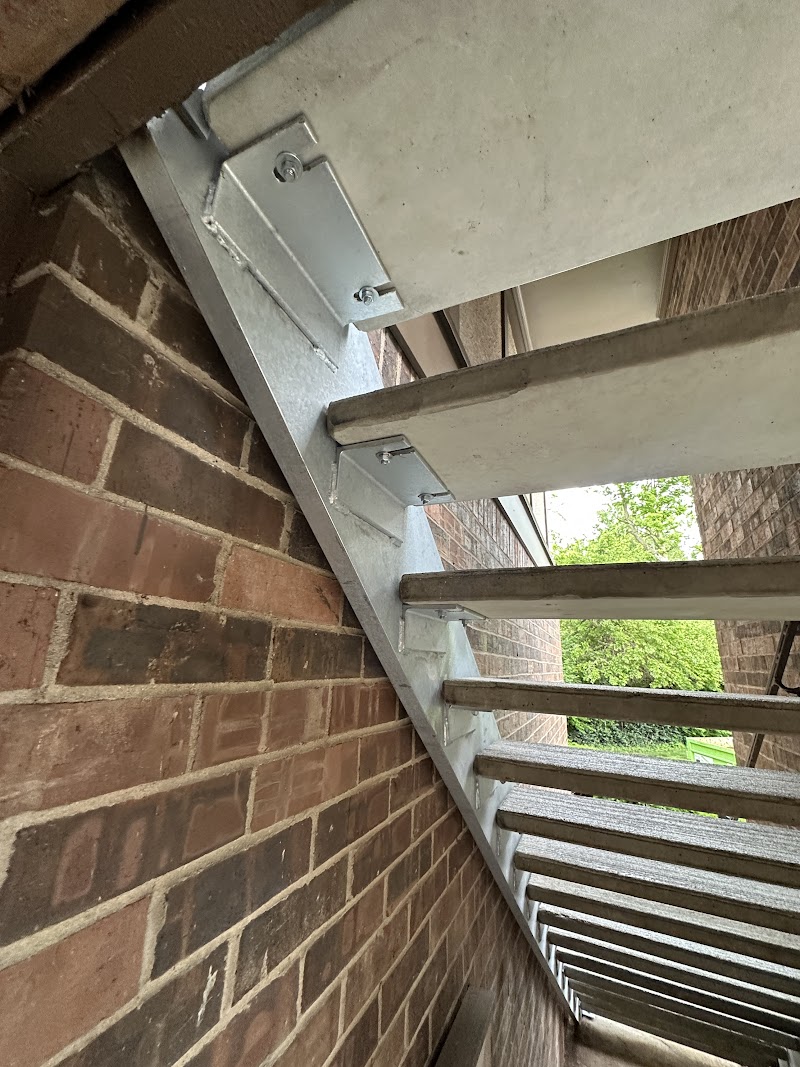 The Knoll, coating application in progress — view 2