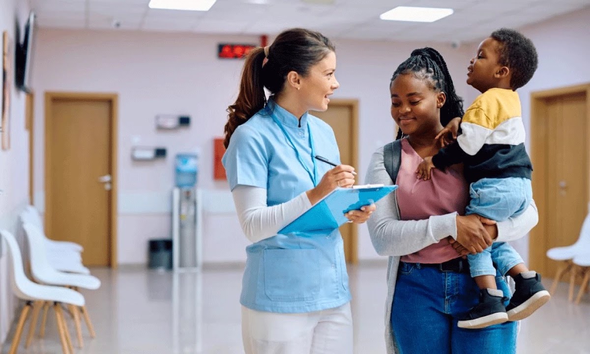 Especialización en enfermería pediátrica: funciones y oportunidades profesionales