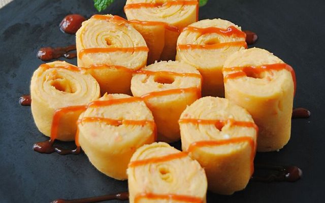 Trứng Cuộn Cà Chua