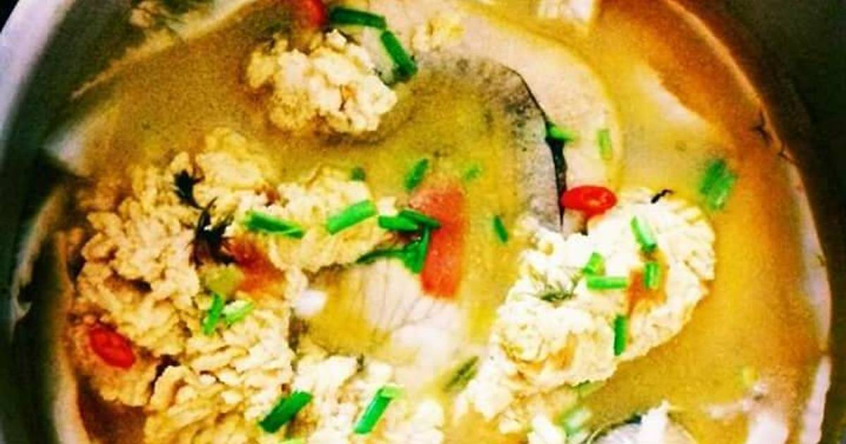 Trứng cá thu nấu măng chua