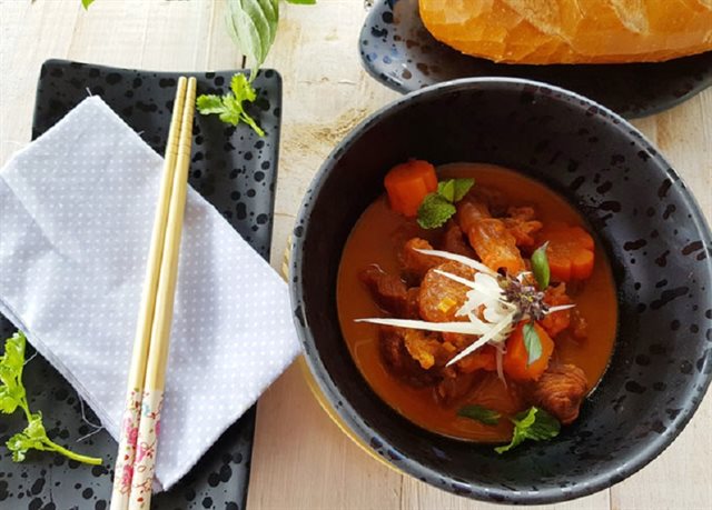 Bánh Mì Bò Kho Đậm Đà