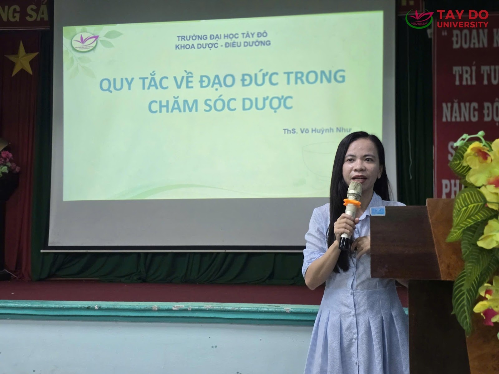 Professional Ethics Workshop In The Healthcare Field | Tay Do University Pharmacy And Nursing Student Union