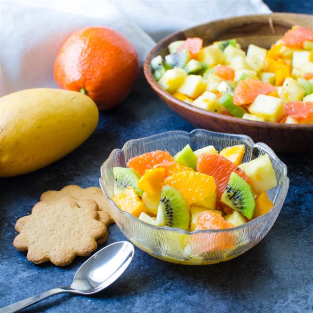 Salad Trái Cây Rượu Rum