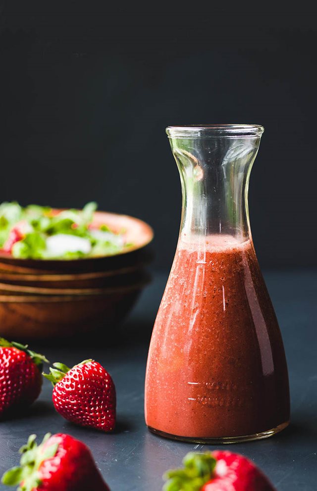 Sốt Dâu Tây Mù Tạt Trộn Salad