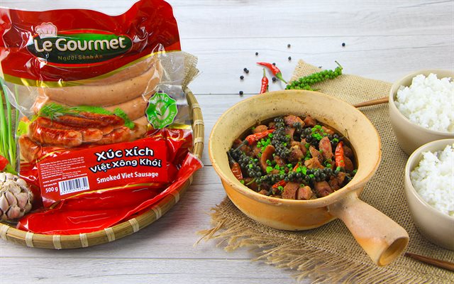 Xúc Xích Việt Xông Khói Kho Tiêu