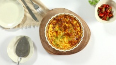 Món Quiche Lorraine béo ngậy thơm nức đã sẵn sàng để phục vụ bạn rồi đấy. Nếu bạn trót đam mê ẩm thực Pháp và xiêu lòng chiếc bánh Quiche Lorraine xinh đẹp thơm ngon này thì đừng chần chờ nữa mà hãy xắn tay áo vào bếp làm đi nhé! Món này dùng ăn sáng để bắt đầu một ngày mới nhiều năng lượng là rất hợp luôn đấy!