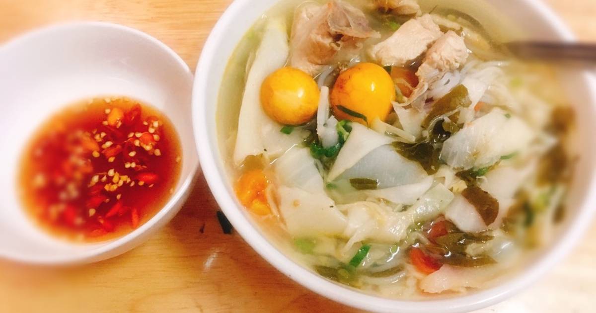 Gà nấu măng chua lá giang