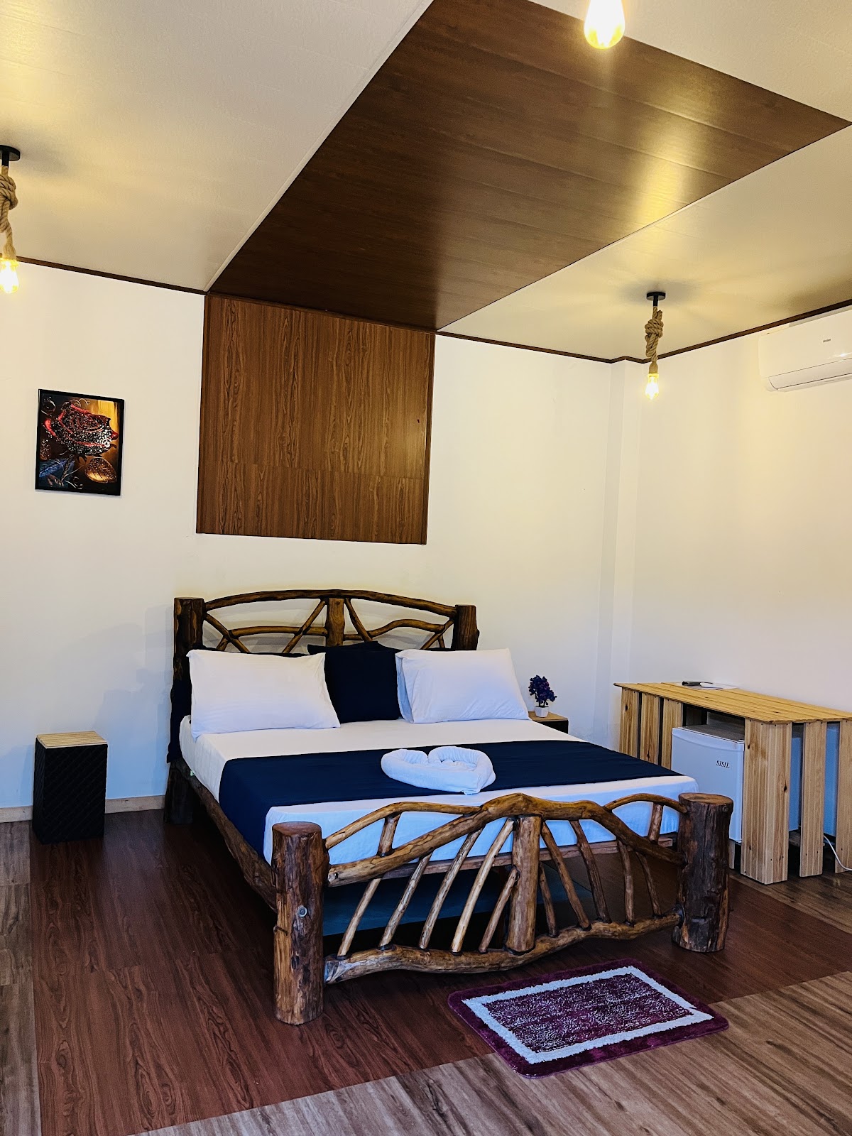 King Room with Mountain View - main view
