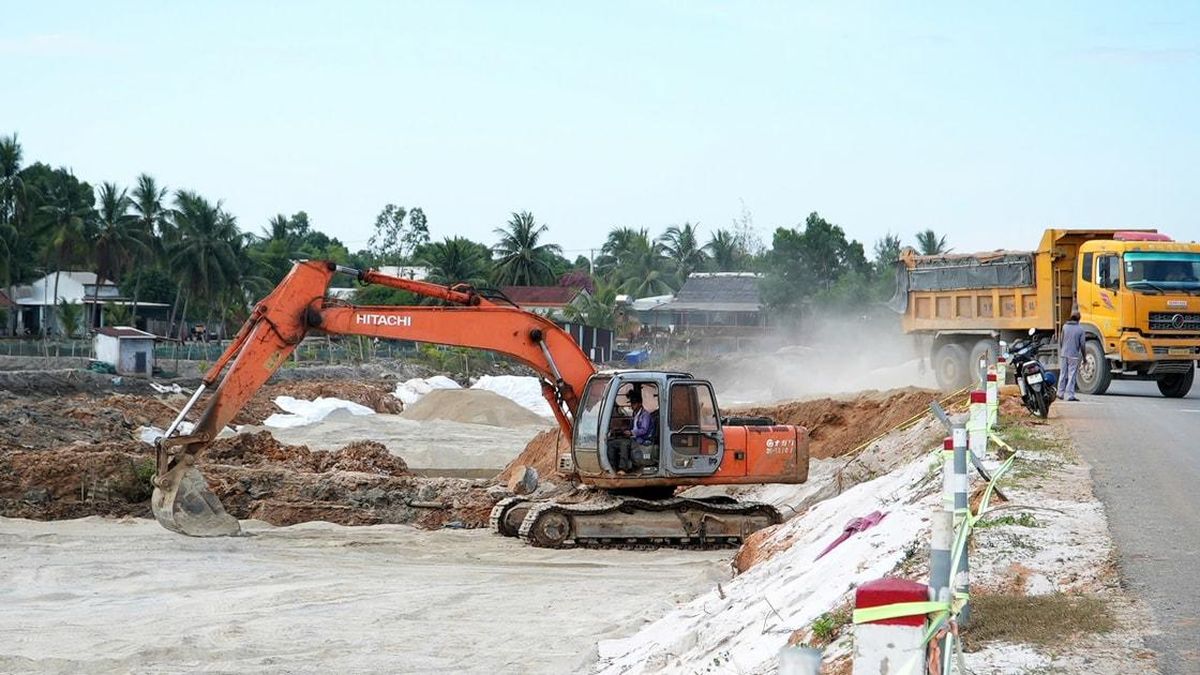 Dự án thành phần 1 hoàn thiện đường ven biển Võ Chí Công: Gỡ vướng mặt bằng, gấp rút thi công - Báo Đà Nẵng