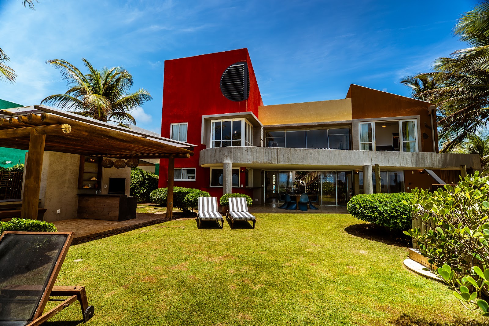Casa Beira-mar TripRosso | 06 suítes | Guarajuba - BA 2
