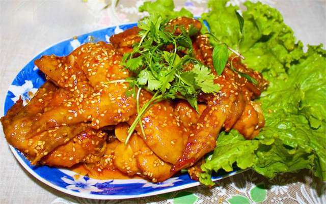 Cánh Gà Sốt Chua Cay Kiểu Thái