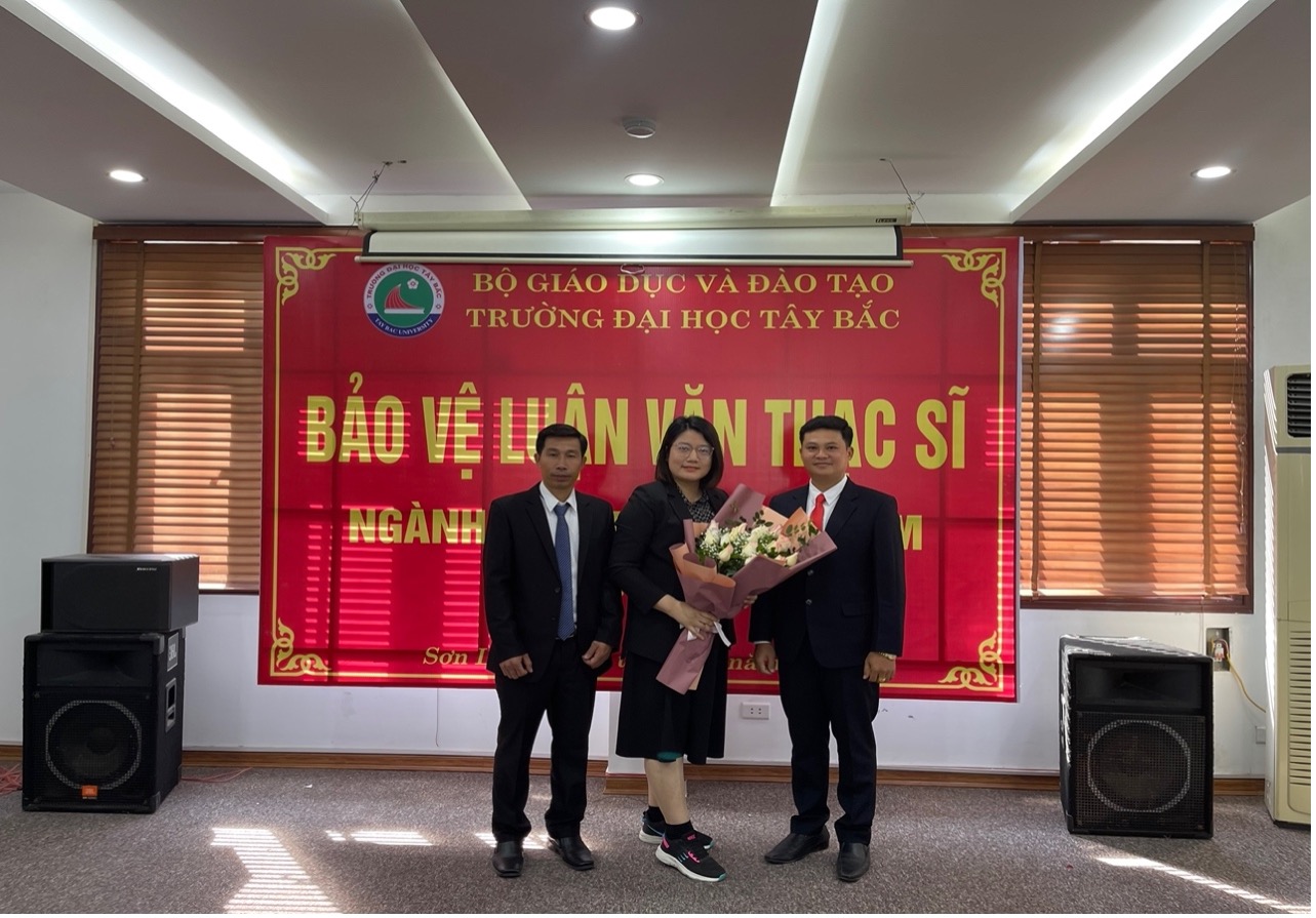Trường Đại học Tây Bắc tổ chức thành công Lễ Bảo vệ luận văn Thạc sĩ ngành Ngôn ngữ Việt Nam khóa 9