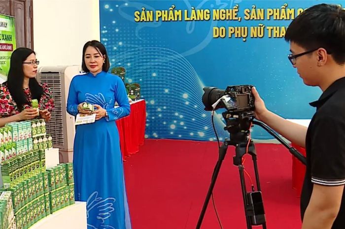 Không gian số – cơ hội mới cho phụ nữ phát triển kinh tế - Đài Phát thanh và truyền hình Hà Nội