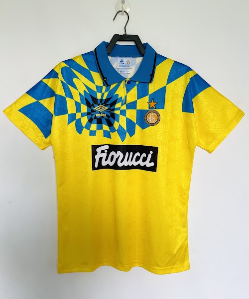Tercera equipación del Inter de Milán 1992-94.jpeg