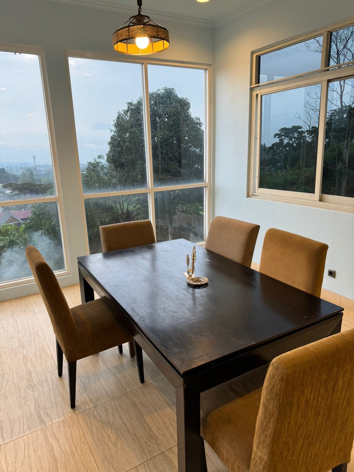 Villa Kenridge by Astatura in Cisarua, Bogor — photo 9