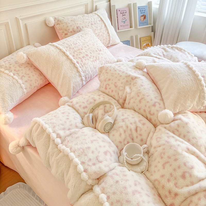 Winter bedding set made from milk fiber fleece, cuddly