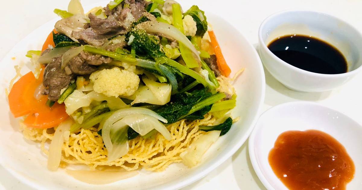 Mì xào giòn bò