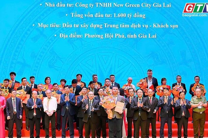 Toàn cảnh Gia Lai 24h: Rút ngắn thủ tục, Gia Lai hút hơn 117.000 tỷ đồng vốn đầu tư - Báo Gia Lai