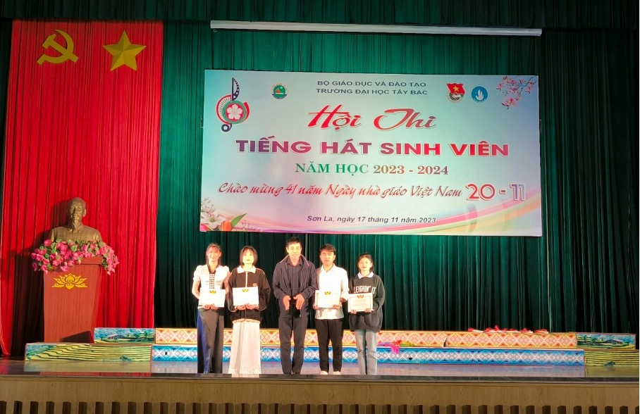 Trường Đại học Tây Bắc tổ chức Hội thi tiếng hát sinh viên năm học 2023 - 2024