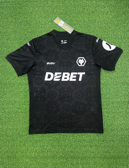 25-26 Wolverhampton Wanderers Local Portero.jpeg