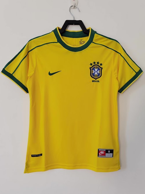 Equipación local de Brasil de 1998.jpeg