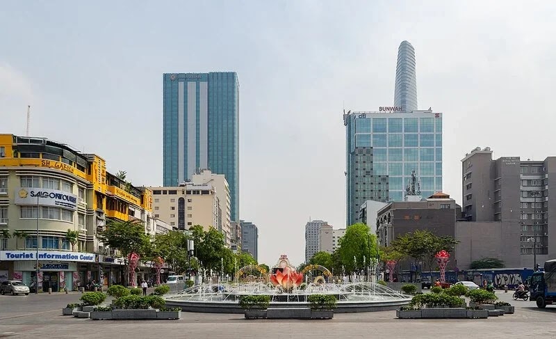 nguyen-hue-street-1_1688786215.webp