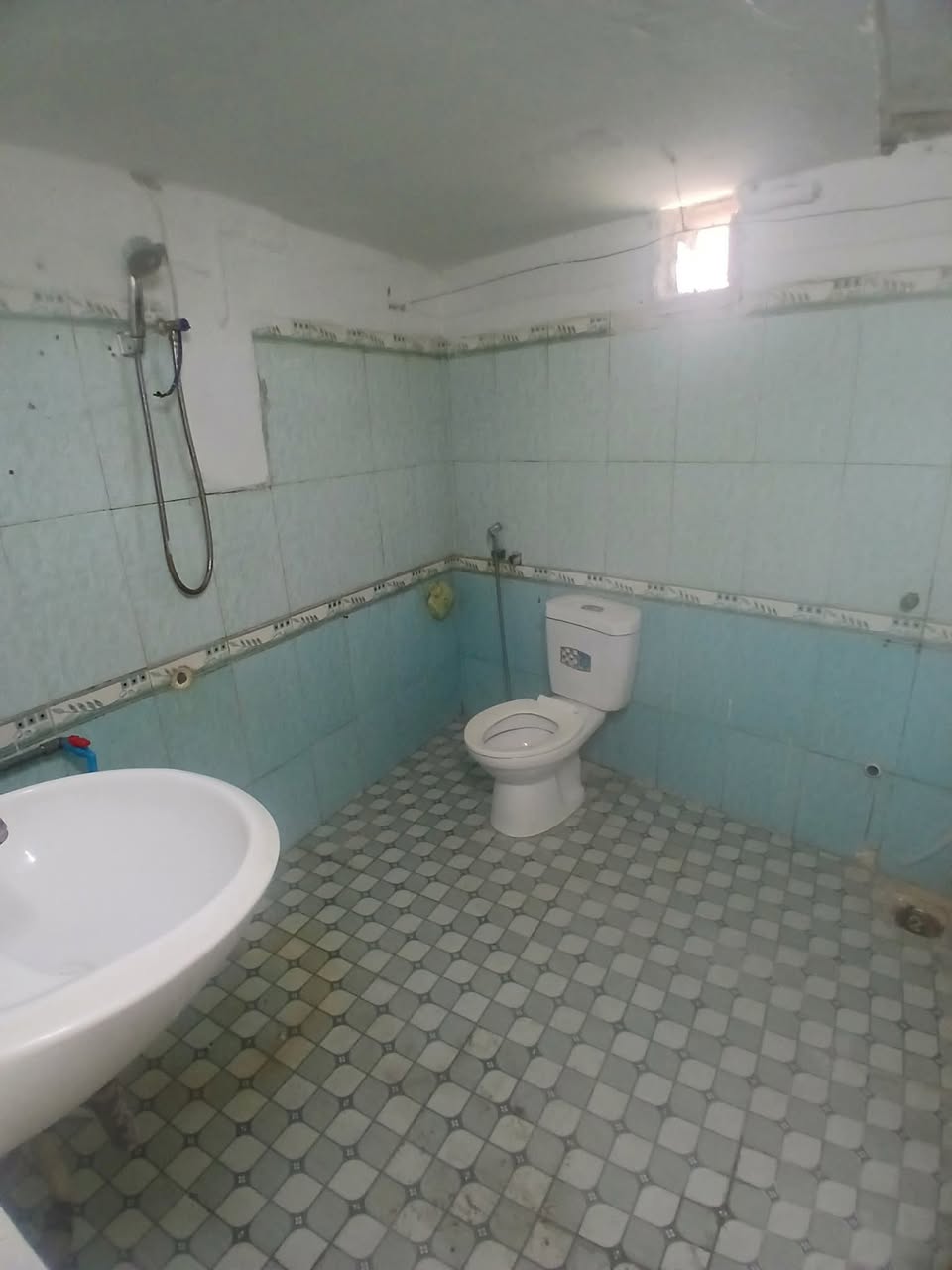 Cho thuê nhà kiệt 2m5 Lương Thế Vinh,mới 2