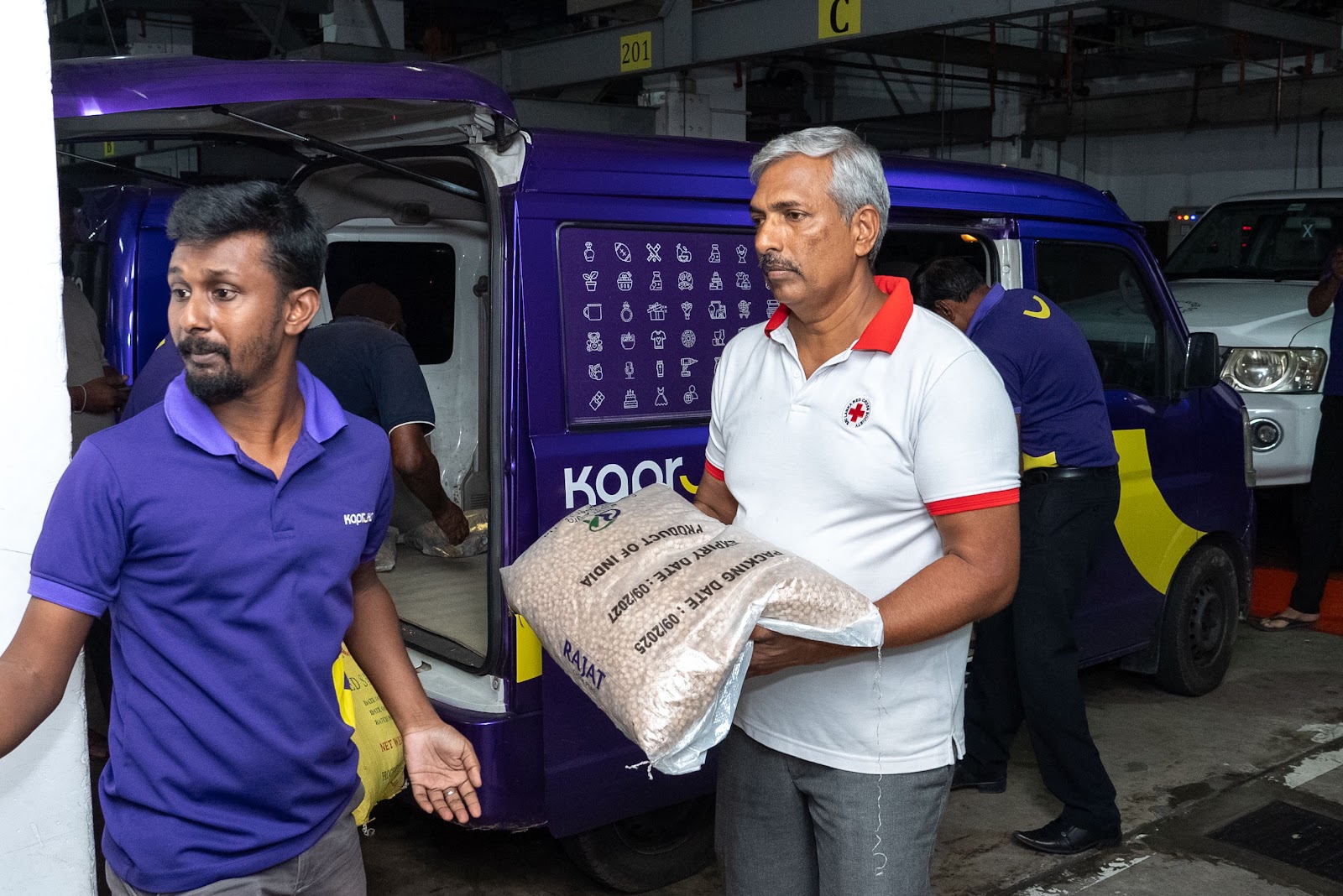 Handover at Red Cross - Photo 2