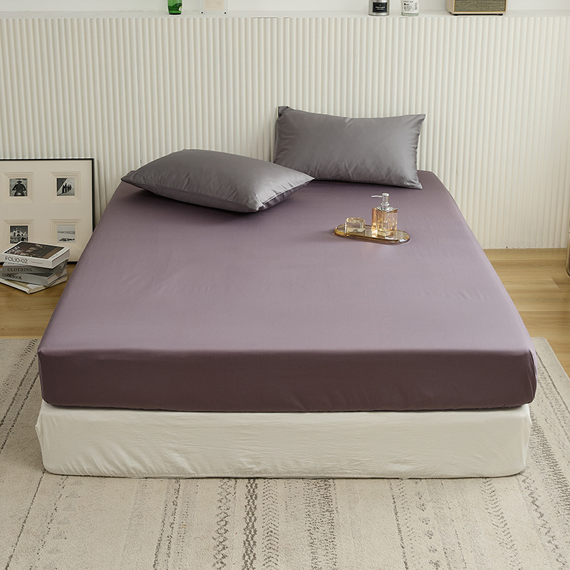 Fitted sheet made from 100% long-staple cotton, satin weave