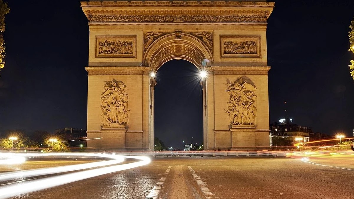 웹툰과 드라마 장르별 캐릭터 성장 구조 비교 분석