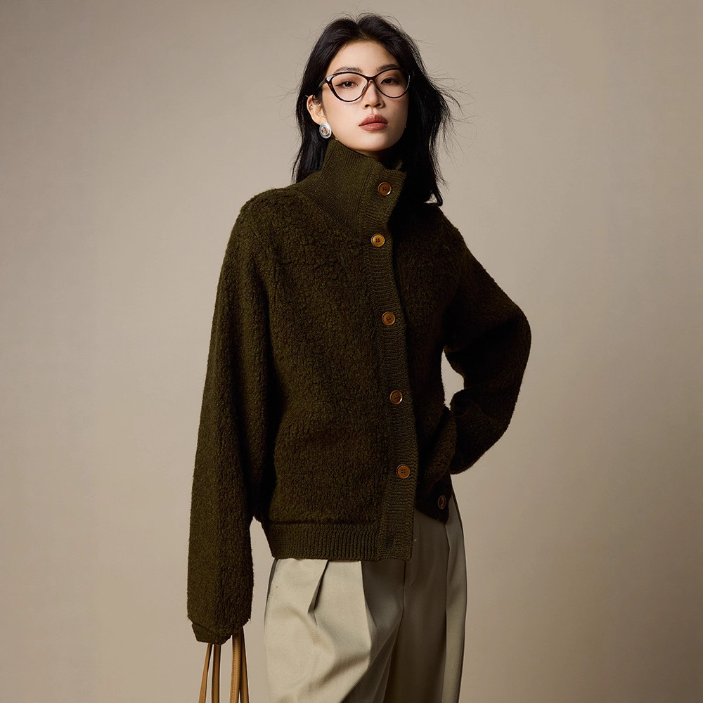 Women's wool cardigan, high-necked