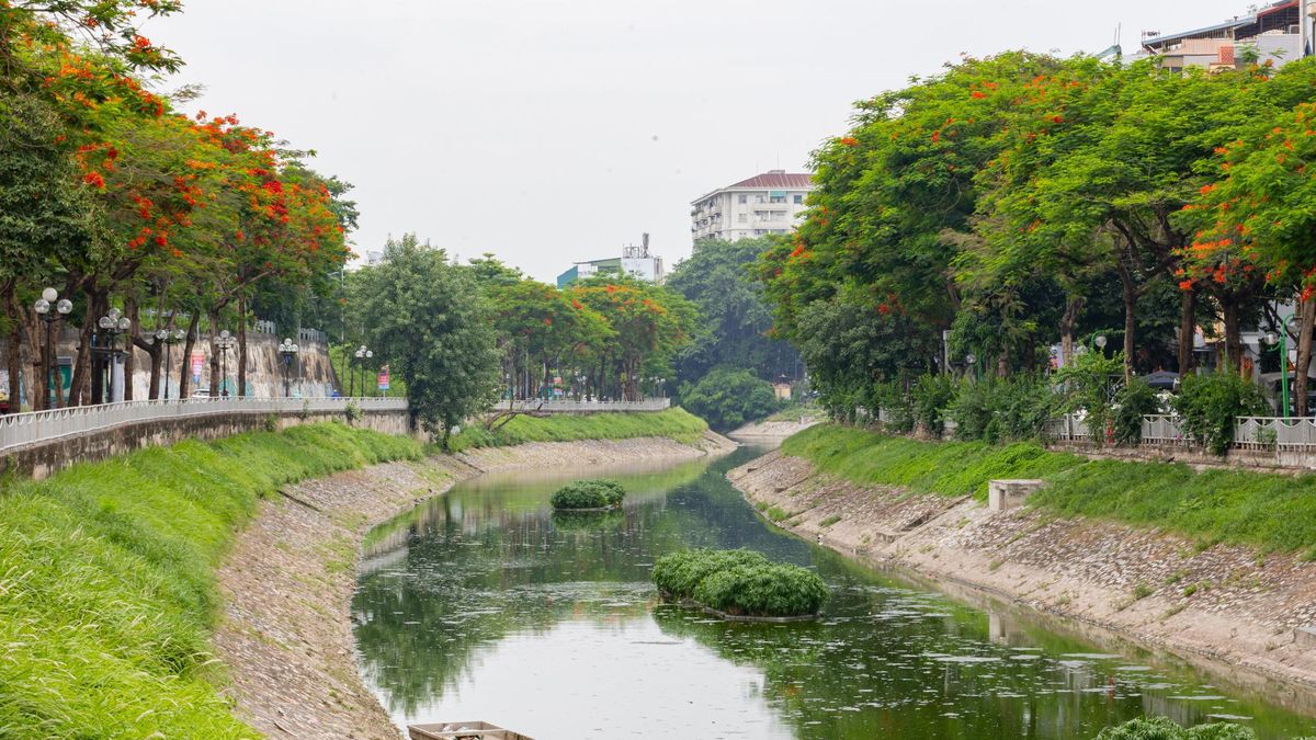 Toàn cảnh các dự án cấp, thoát nước đang góp phần hồi sinh sông Tô Lịch - Báo VTC News