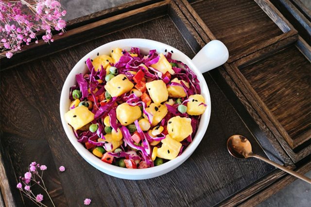 Salad Bánh Mì Rau Quả