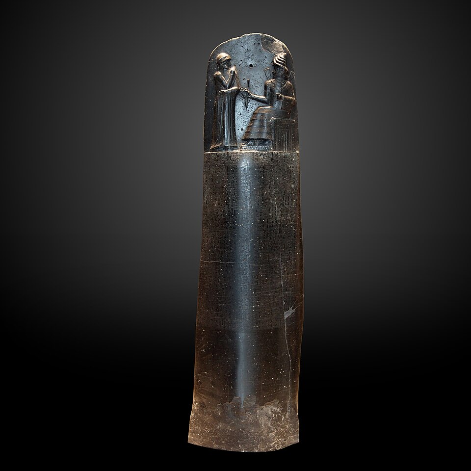 Bia đá đen Hammurabi tại Bảo tàng Louvre