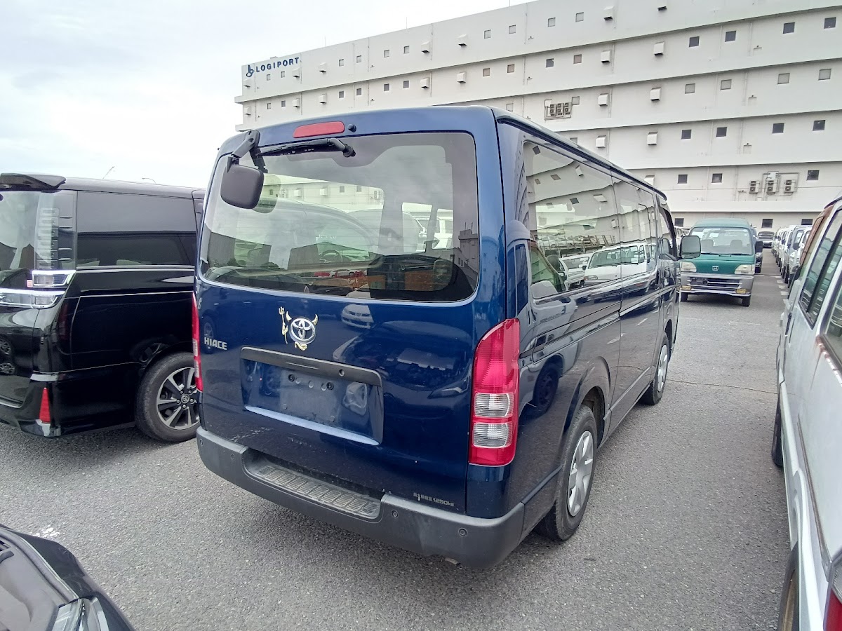 Toyota Hiace