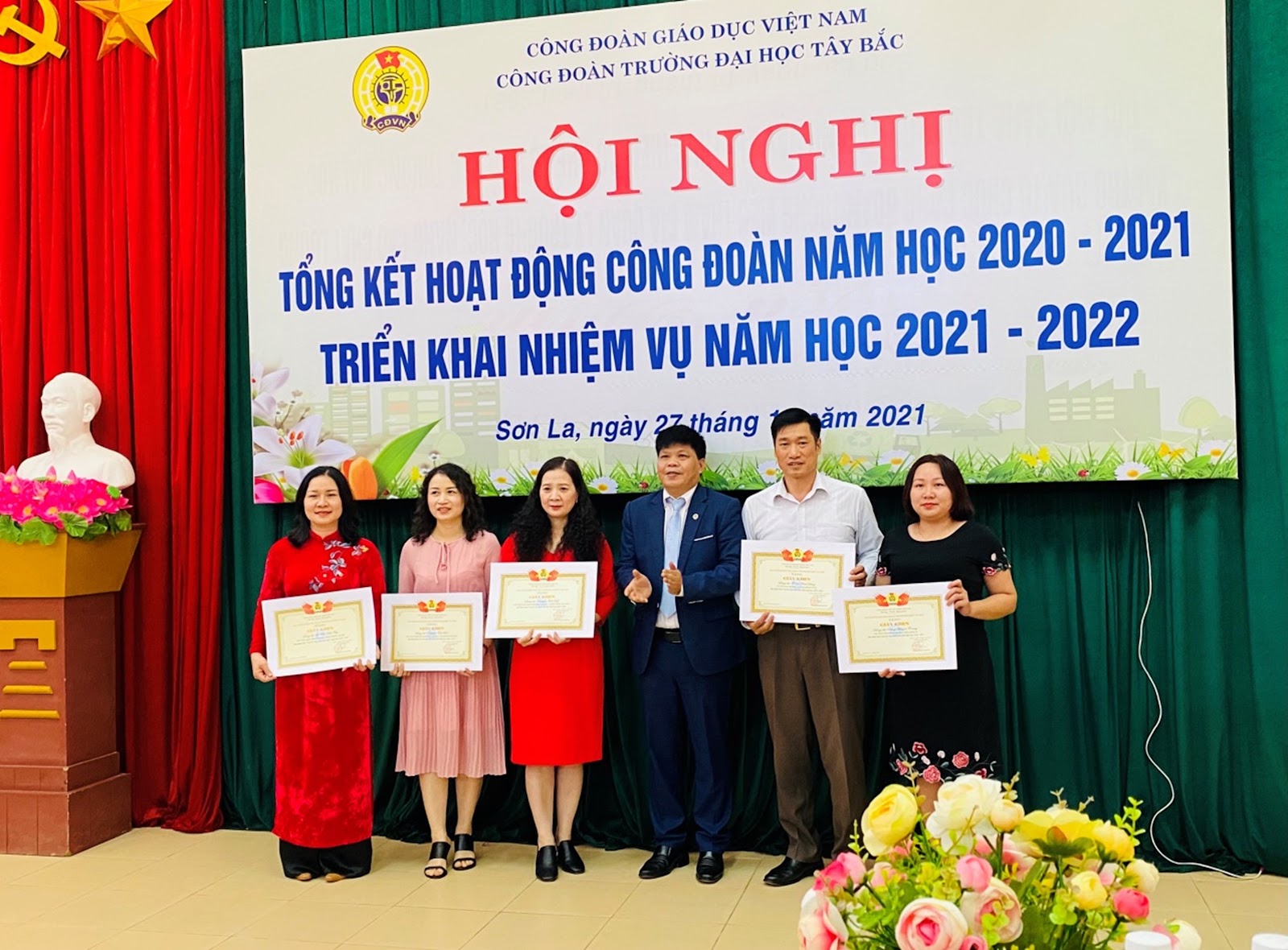 Hội nghị Tổng kết hoạt động Công đoàn năm học 2020 – 2021  và triển khai nhiệm vụ năm học 2021 - 2022  của Công đoàn Cơ sở Trường Đại học Tây Bắc