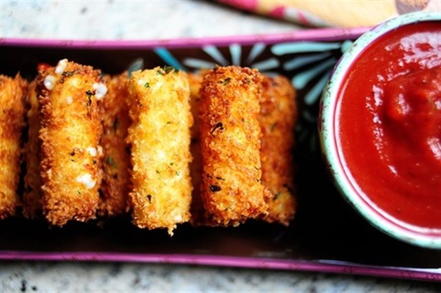 Phô Mai Que Giòn Rụm