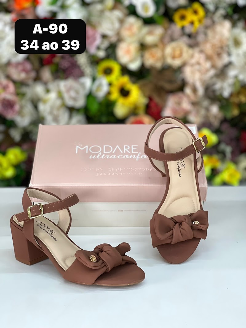 Sandalia de tacón con tiras · foto 3