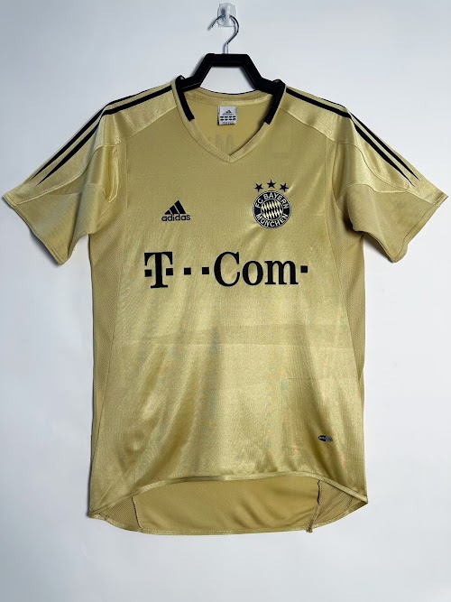 Partido fuera de casa contra el Bayern, temporada 2003-04.jpeg