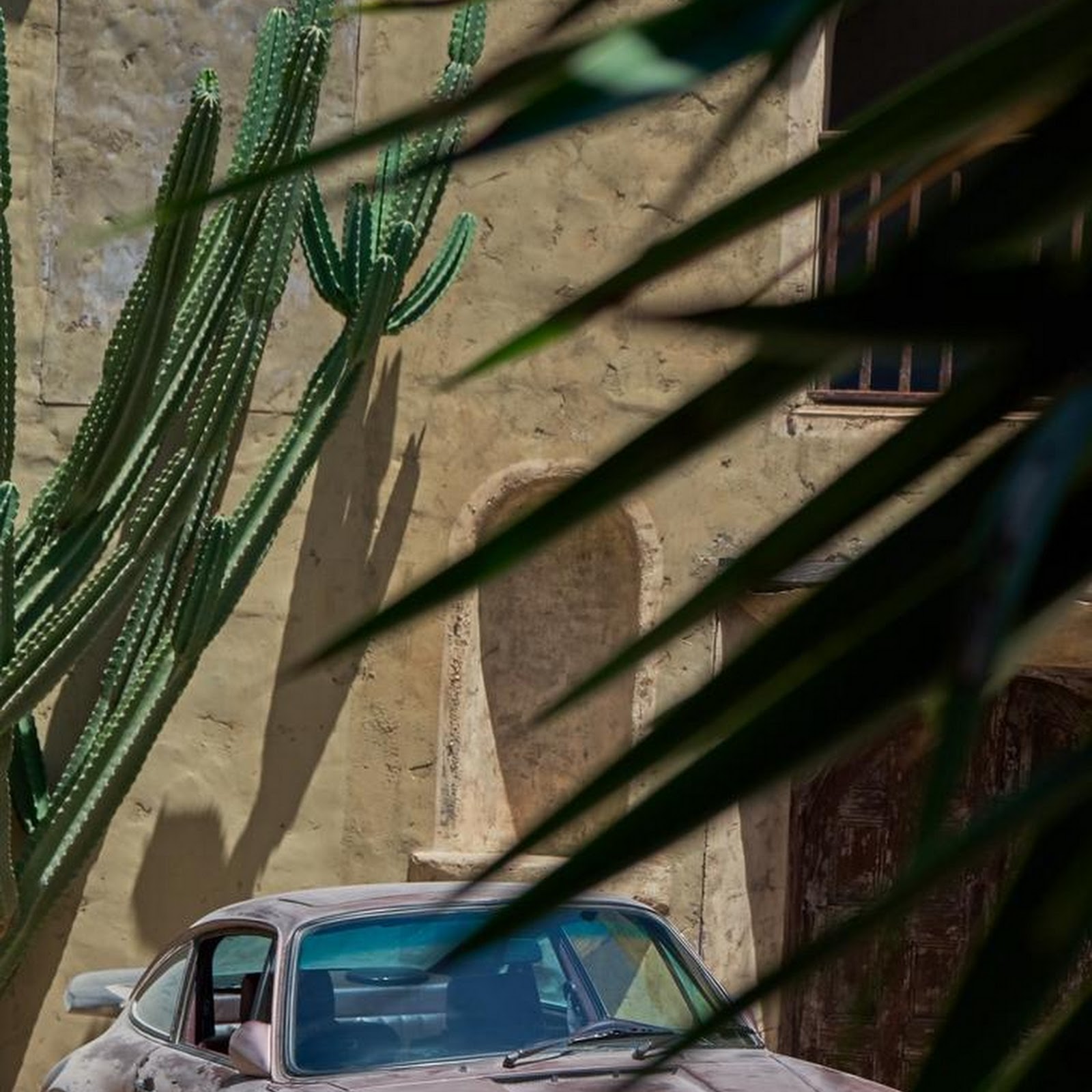 Download Vintage Porsche 911 Safari iPhone