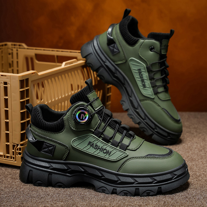 Sturdy men's ankle boots with platform sole