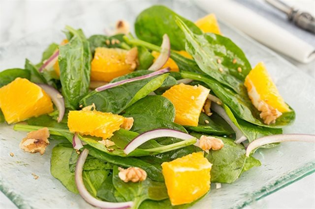 Salad Cải Bó Xôi Quả Óc Chó