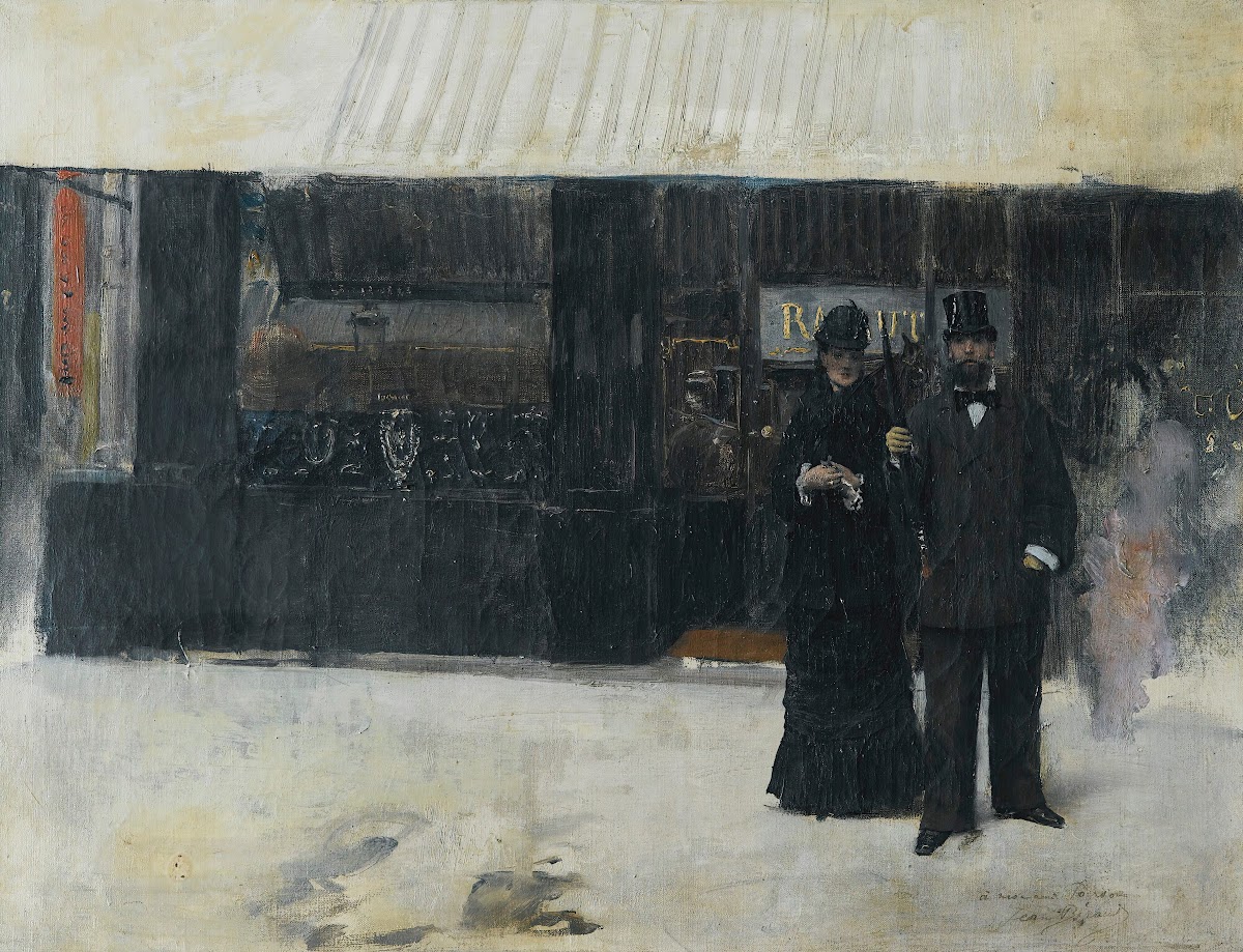 Couple devant une bijouterie