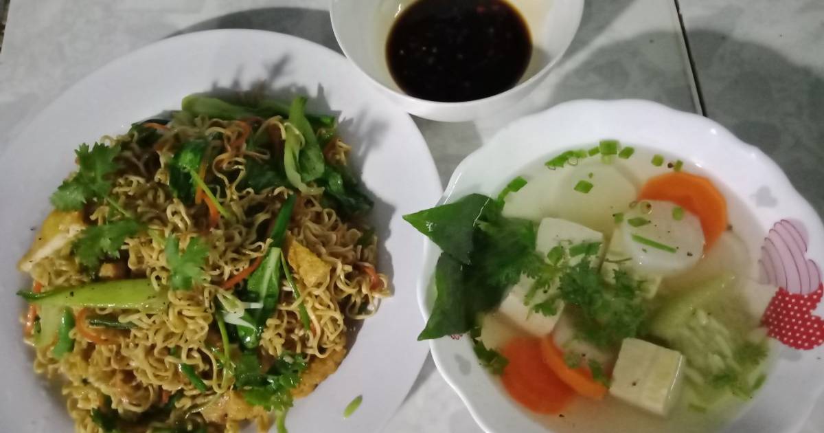 Mì xào ngũ sắc