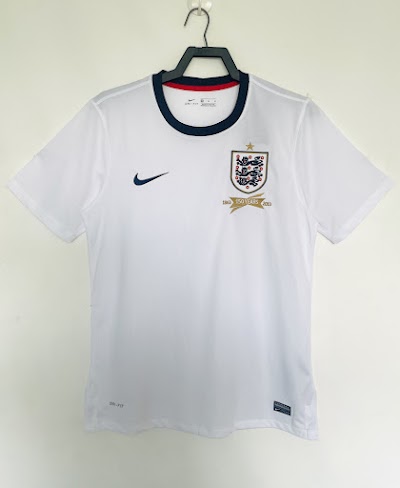 Retro 2013 Inglaterra Local @lumorasports.jpeg