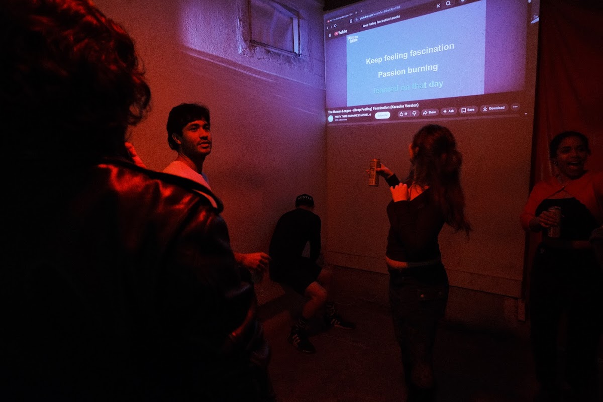 @tlau.photos_thelostandunfounds_2026-04-19_austin_last_night_043