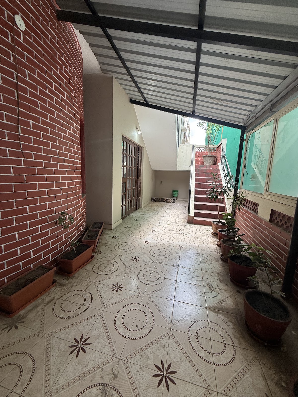 Jesus Villa mural courtyard