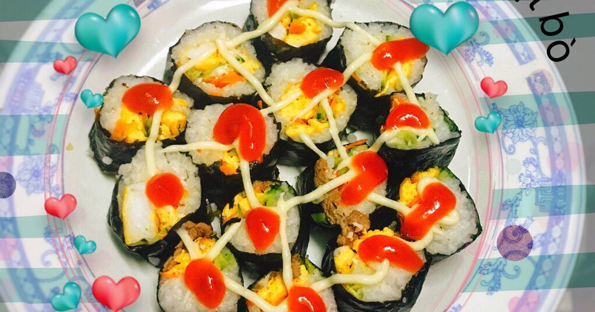 Cơm cuộn salad trứng thịt bò