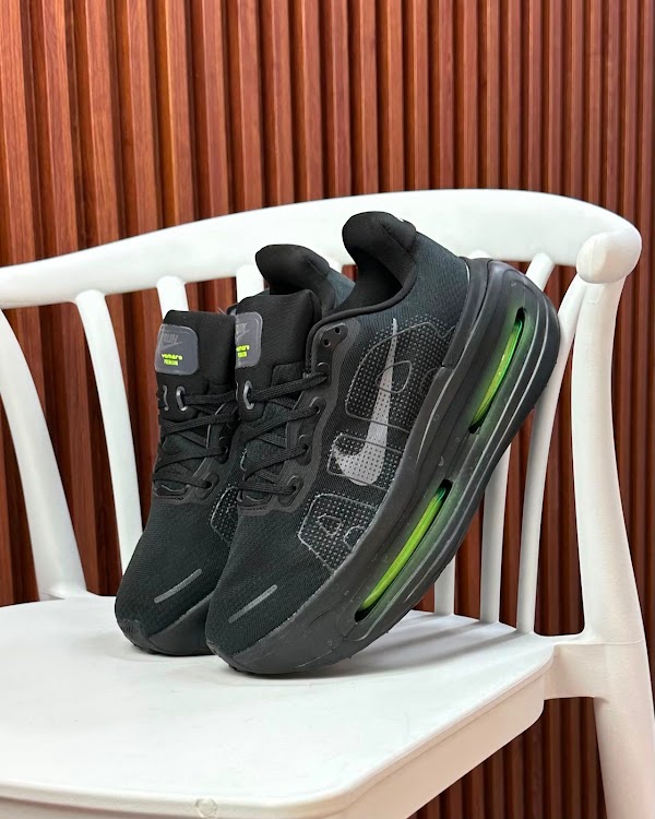 Nike Air Max DN Negro