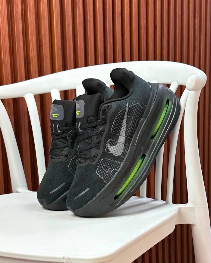 Nike Air Max DN Negro